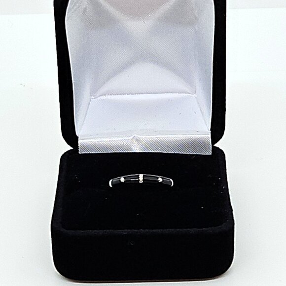 Black/Silver Tone Band Ring in size 5  - Sleek and Edgy Style! - Picture 2 of 7
